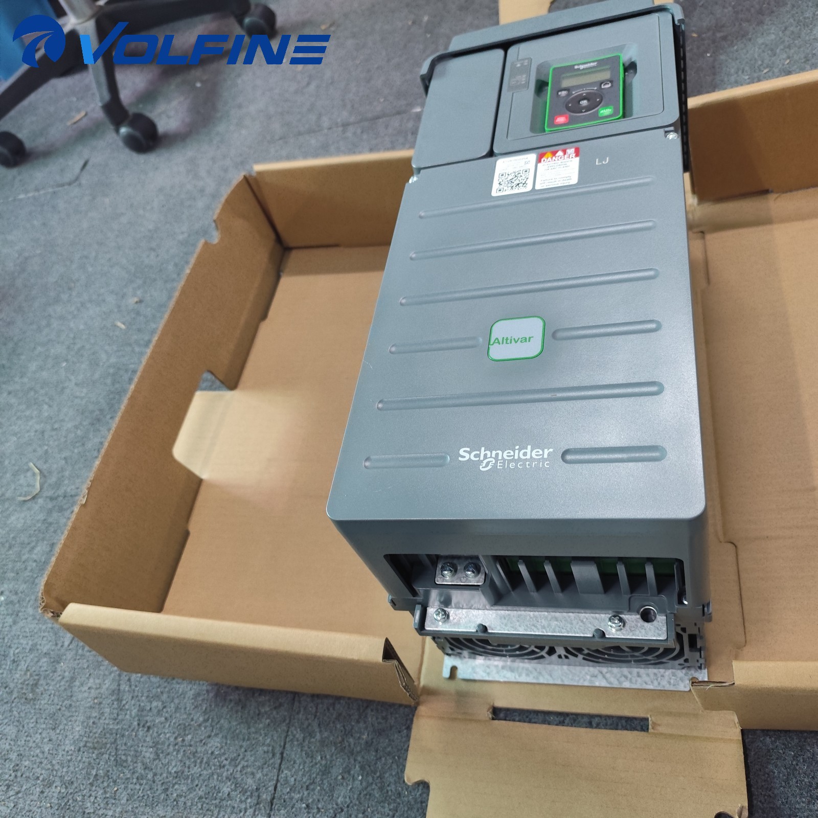 Schneider ATV610D22N4 Altivar AC drive - Image 6