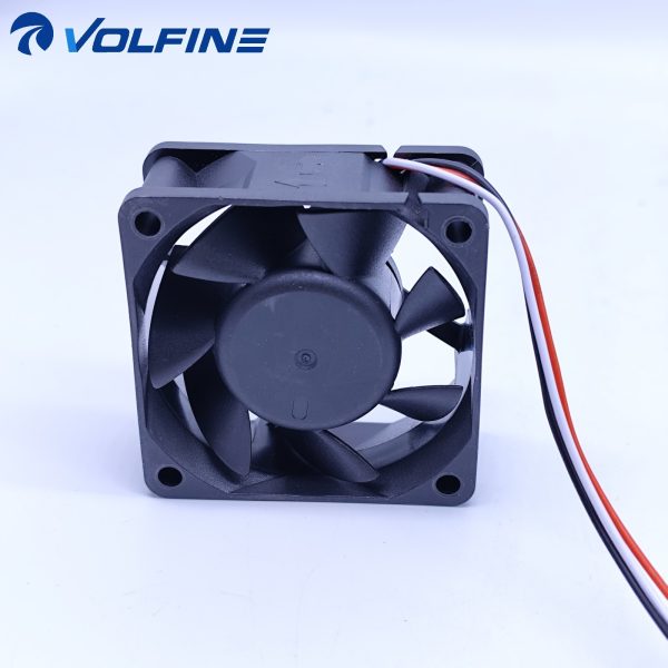 NMB 2410ML-05W-B39 Cooling fan DC / AC fan